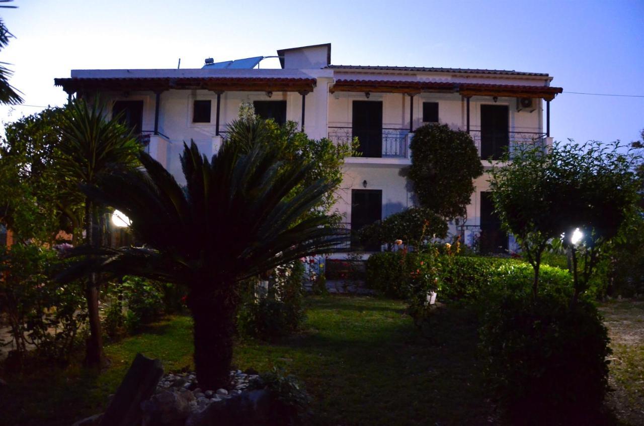 Appartamento Kostas' Garden Roda  Esterno foto
